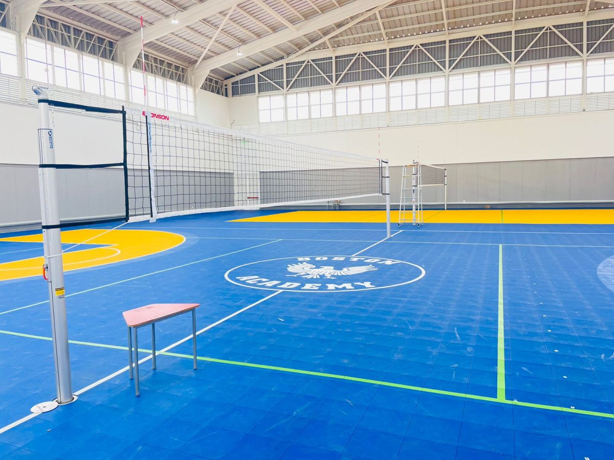 Nuevos parantes de vóleibol para nuestro gimnasio