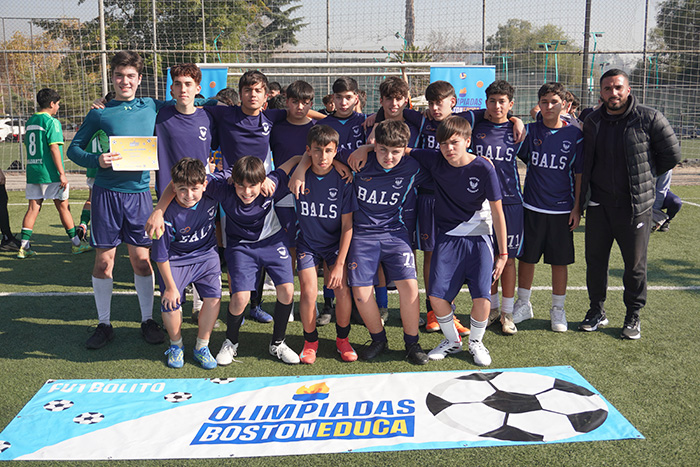 Nuestro colegio presente en el Futbolito Intermedia Varones de las Olimpiadas BostonEduca 2025
