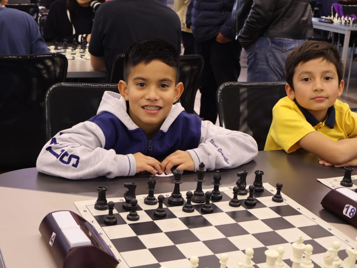 Nuestros estudiantes brillaron en el VIII Torneo Escolar Boston College