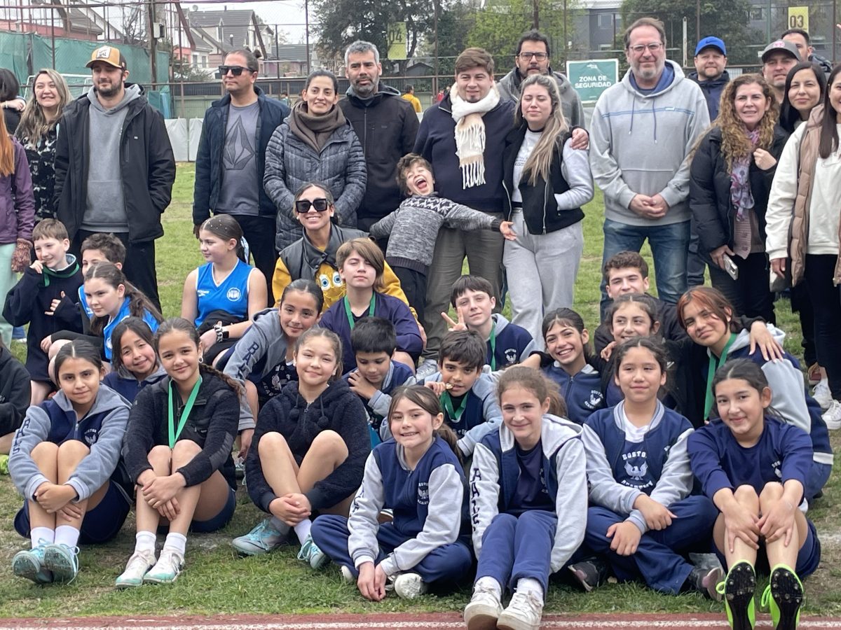 Destacada participación de Atletismo BALS en encuentro formativo de Greenland School