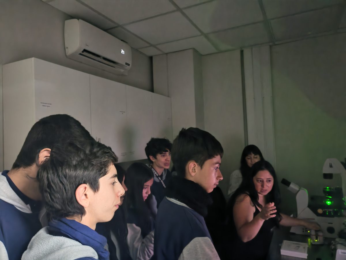 Visita al Centro de Biología Integrativa de la Universidad Mayor