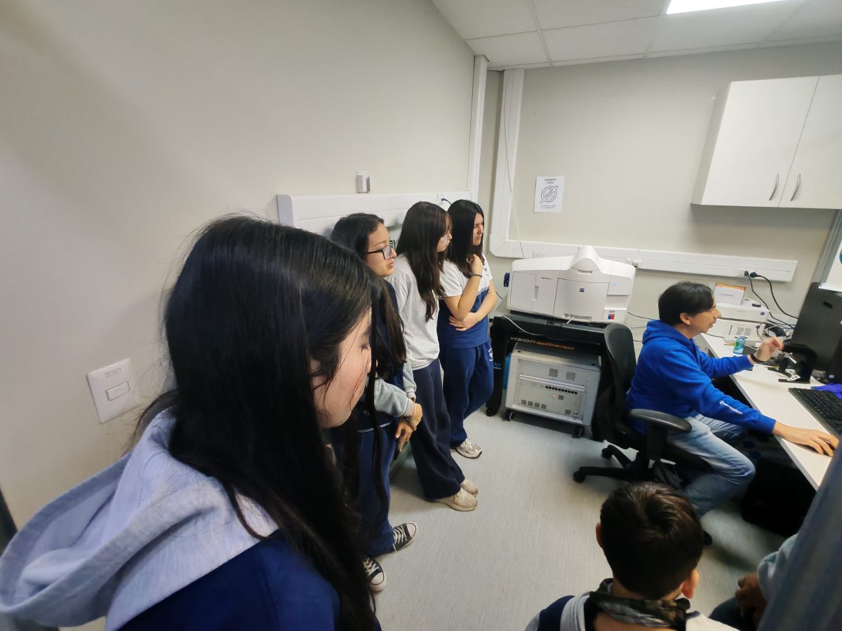 Visita al Centro de Biología Integrativa de la Universidad Mayor