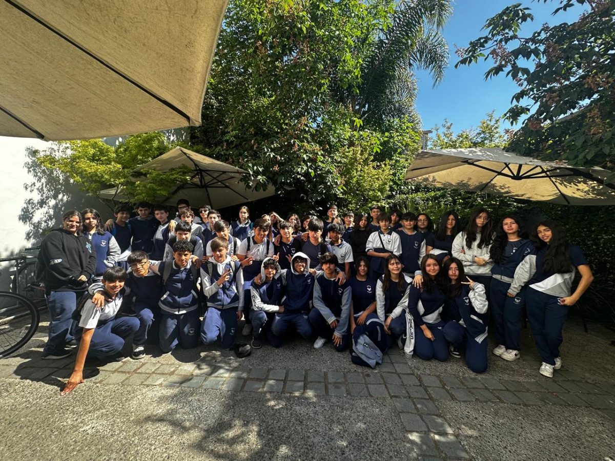 Salida pedagógica a Radio Cooperativa Los Estudiantes de 8ºbásico A y B