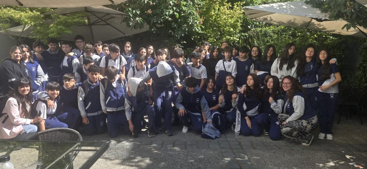 Salida pedagógica a Radio Cooperativa Los Estudiantes de 8ºbásico A y B