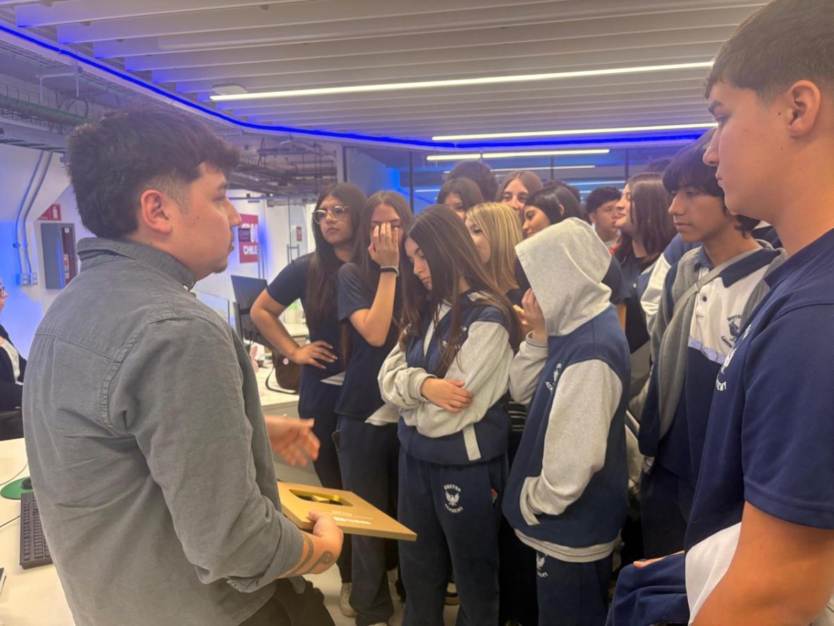 salida pedagógica a las instalaciones de CNN Chile- Estudiantes de 1° Medio