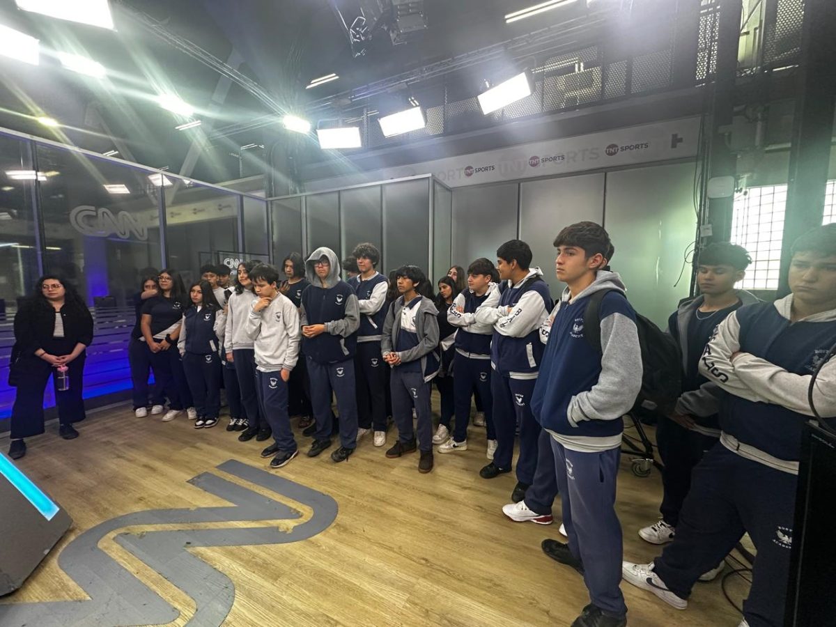 salida pedagógica a las instalaciones de CNN Chile- Estudiantes de 1° Medio