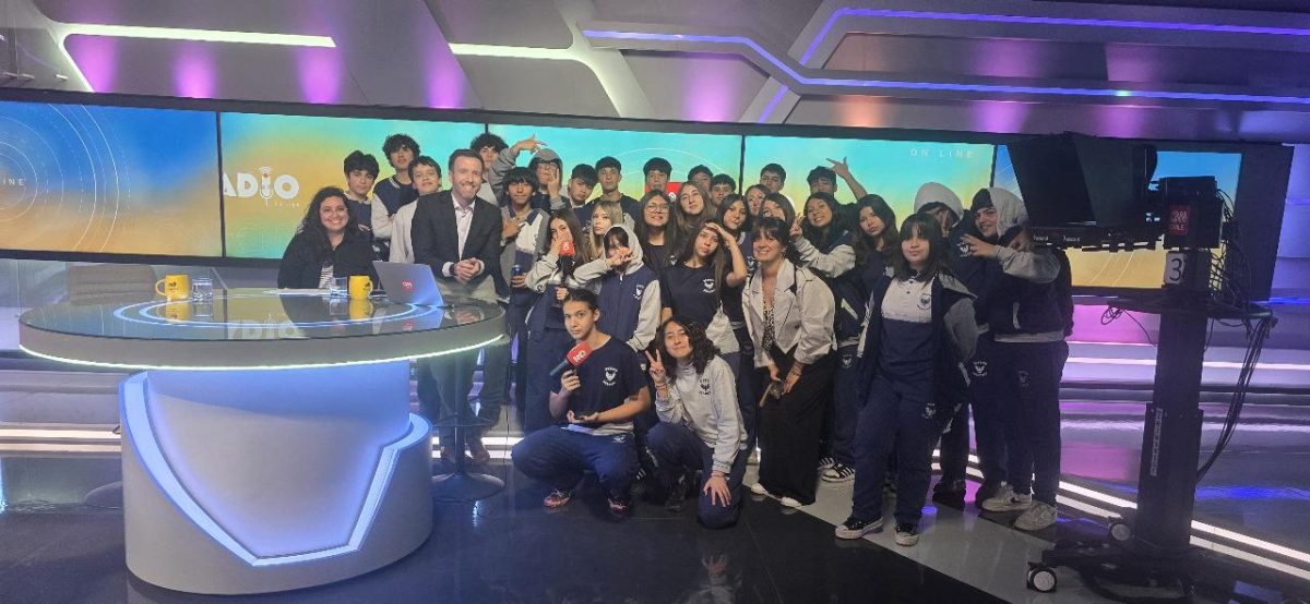 salida pedagógica a las instalaciones de CNN Chile- Estudiantes de 1° Medio