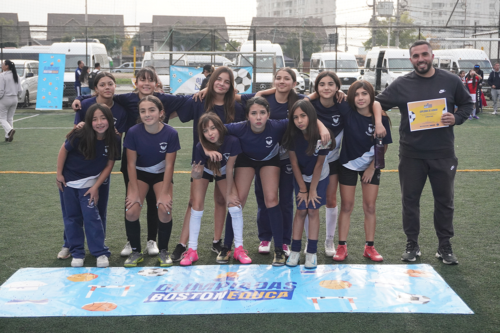 Tercer lugar en el Futbolito Mini Damas de las Olimpiadas BostonEduca