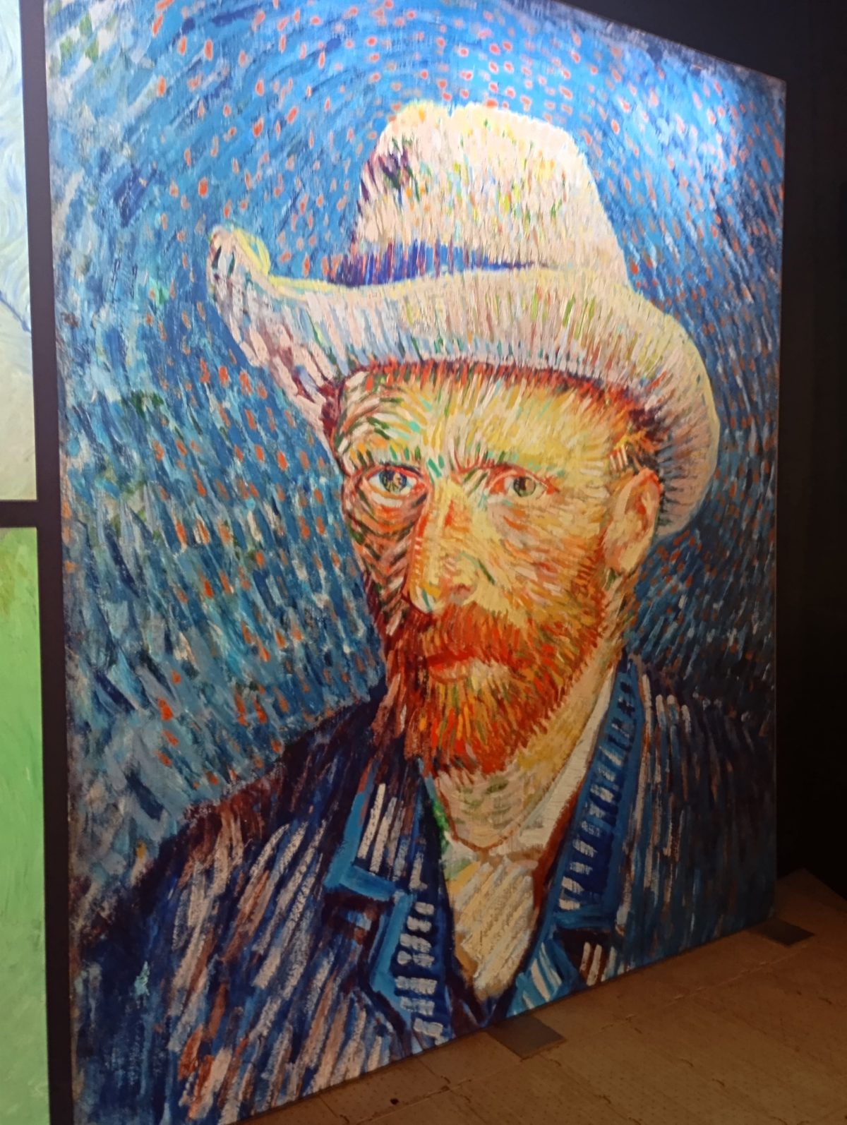 El arte cobró vida! Quintos básicos disfrutan de la reconocida exposición internacional “Van Gogh en Vivo: La Experiencia Real”