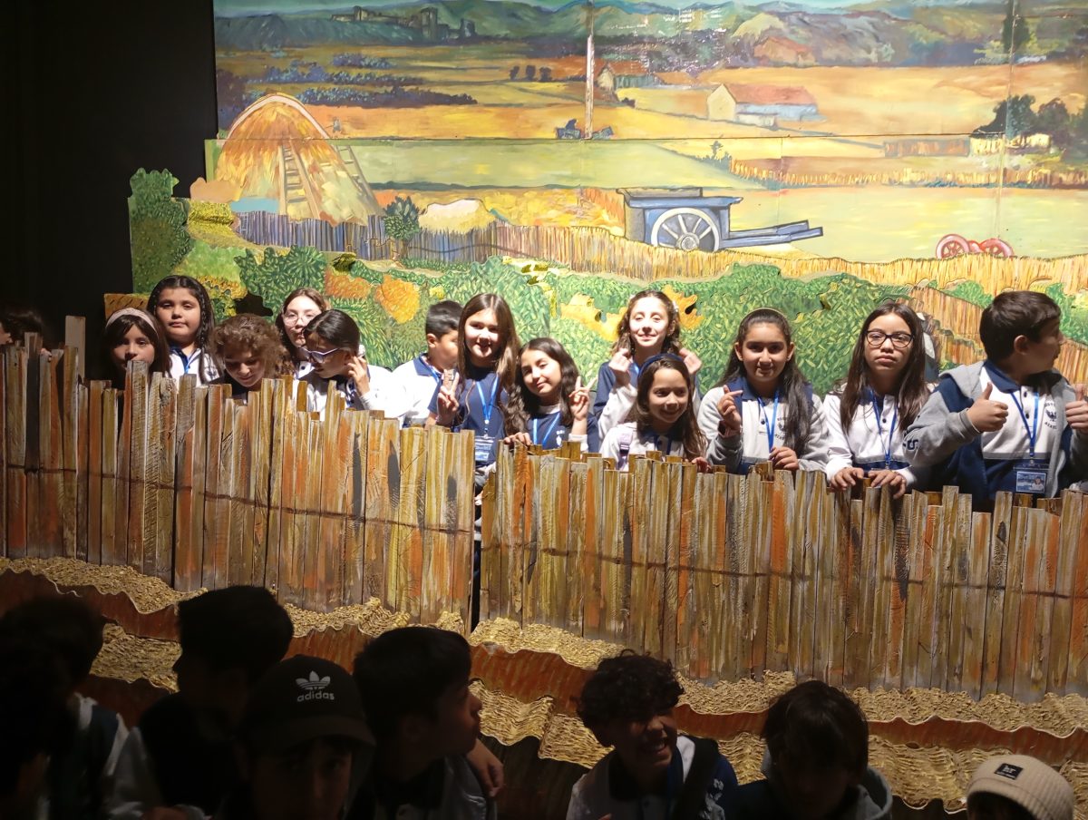 El arte cobró vida! Quintos básicos disfrutan de la reconocida exposición internacional “Van Gogh en Vivo: La Experiencia Real”