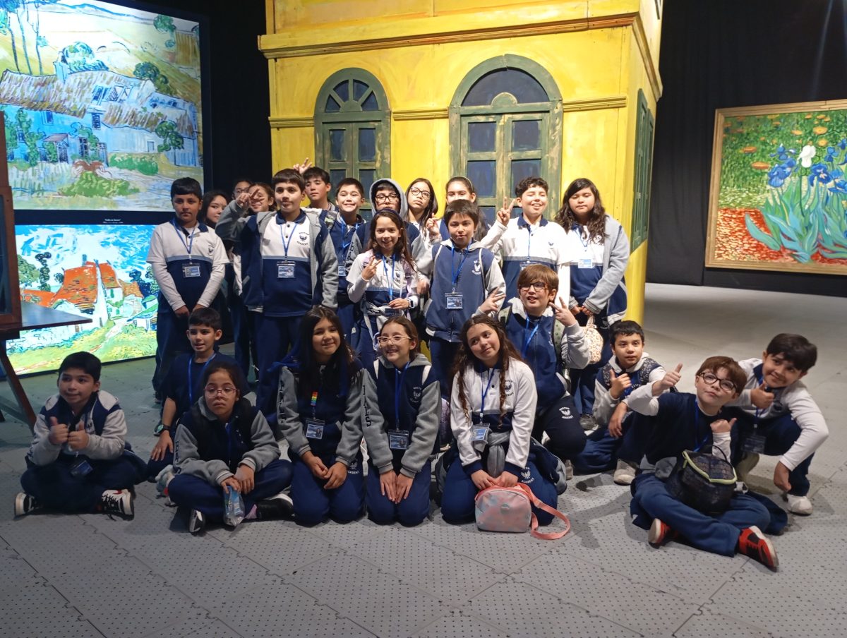 El arte cobró vida! Quintos básicos disfrutan de la reconocida exposición internacional “Van Gogh en Vivo: La Experiencia Real”