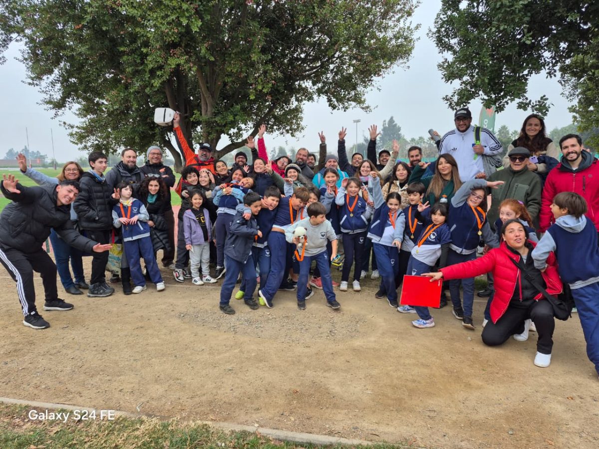 Festival de atletismo acercó a los más pequeños al mundo de las carreras, saltos y lanzamientos
