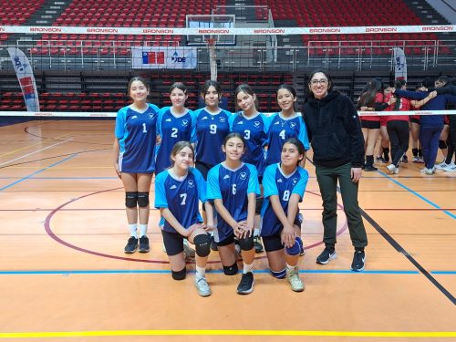 Nuestra selección Sub 14 de vóleibol representó a Padre Hurtado en el Torneo Regional Escolar