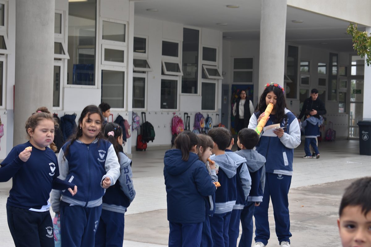 ¡Un Viaje Entre Páginas! El Colegio Celebra una Inolvidable Semana del Libro